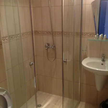 Хотел Golden Eye